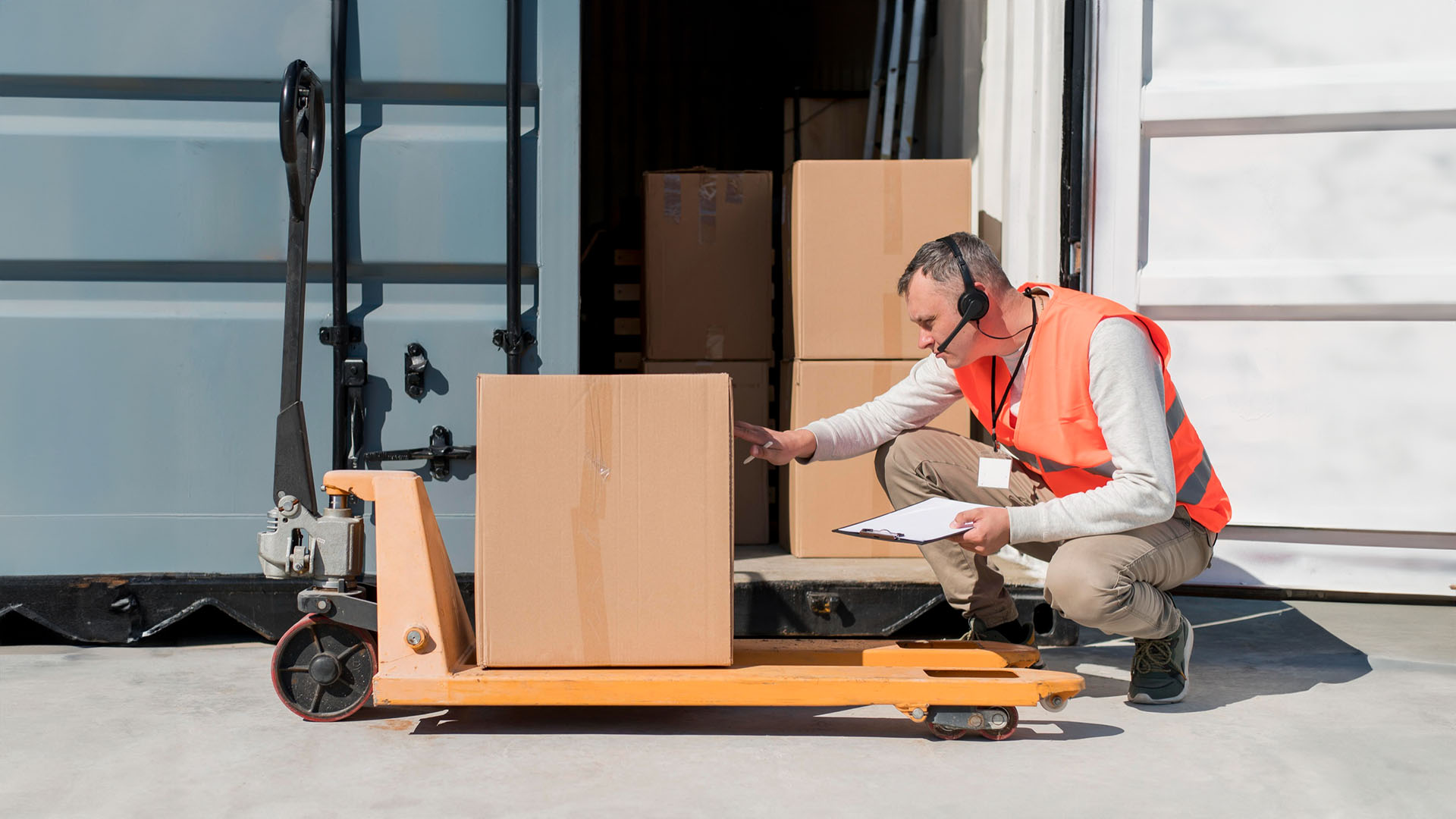 LCL (Less than Container Load)